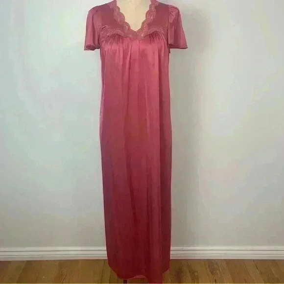 Vintage 1980s Peignoir Set - Picture 5 of 11